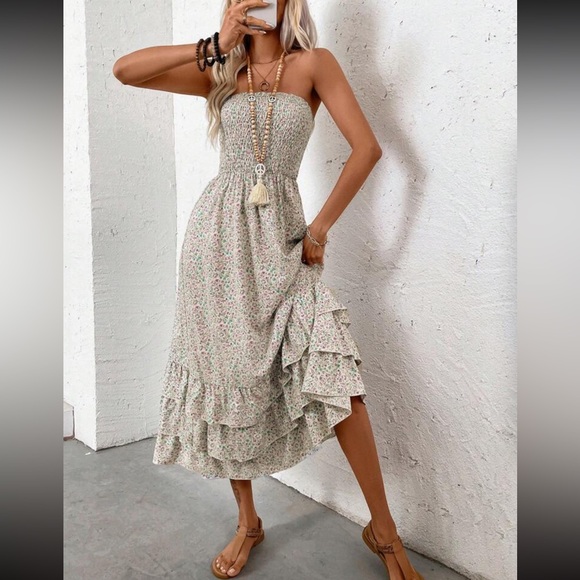 Boho floral print ruffle hem strapless maxi dress - Picture 5 of 6